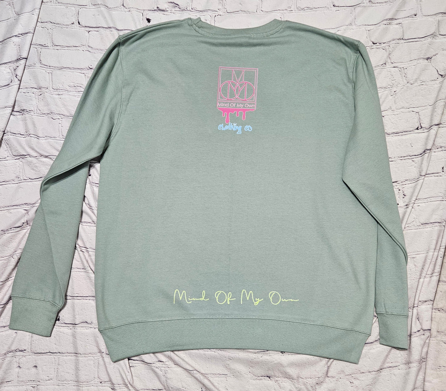 MOMO SNOWBOARDING Crewneck