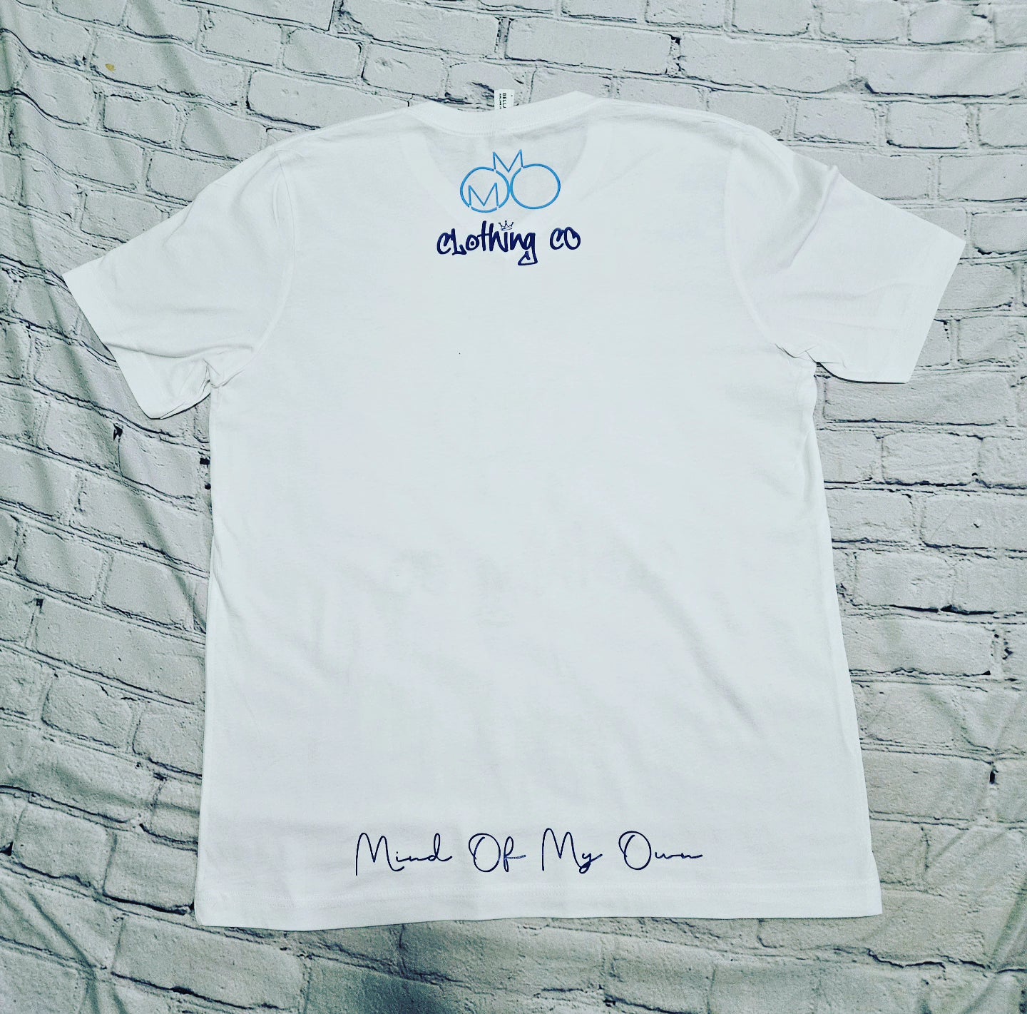 Momo Crown Graffiti White