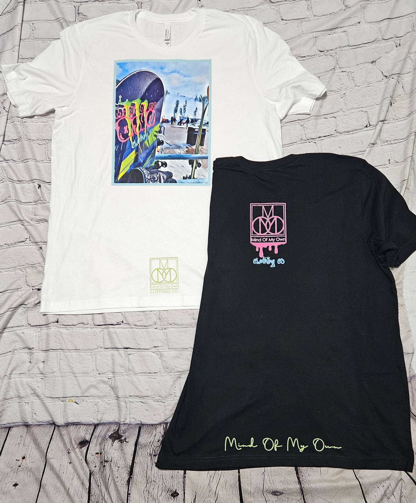 MOMO SNOWBOARDING Ski Resort Shirt