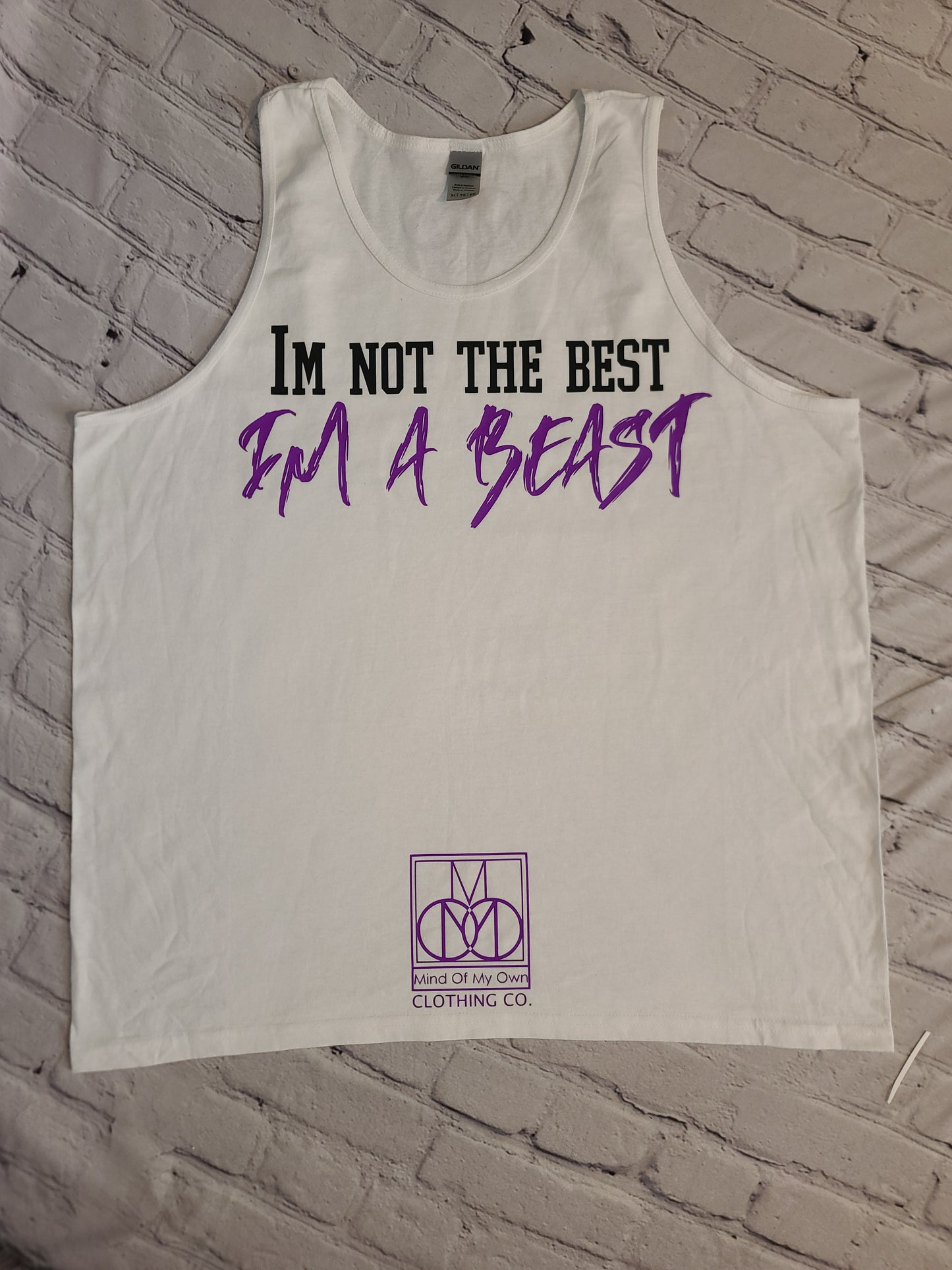 Momo Beast tank